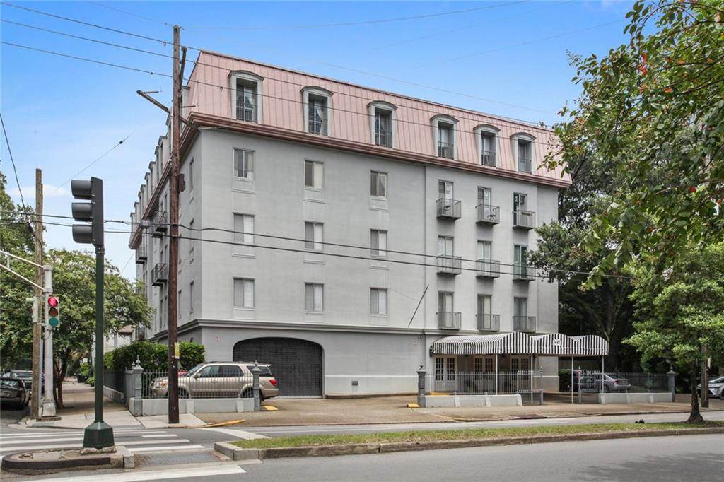 1441 Jackson Avenue - Photo 1