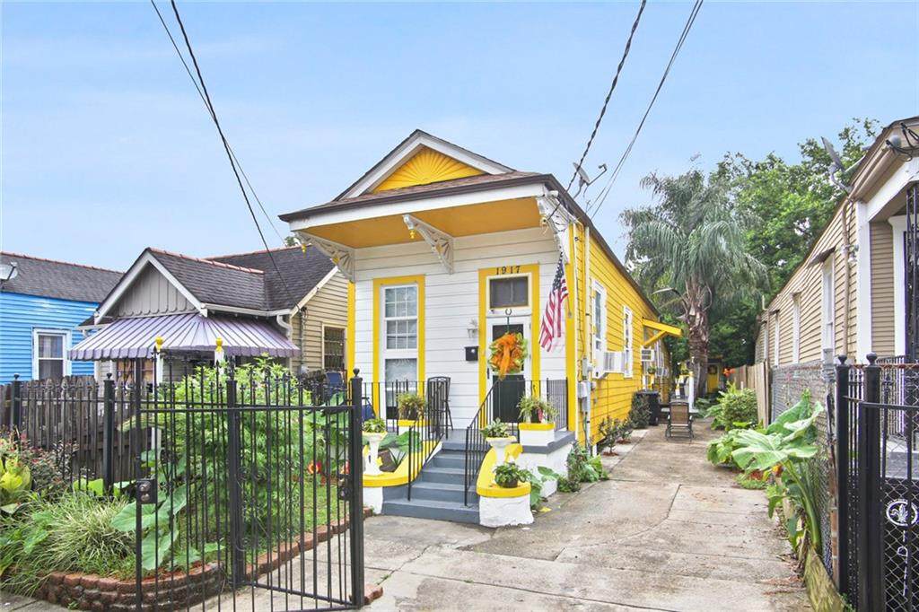 1917 Almonaster Avenue - Photo 1