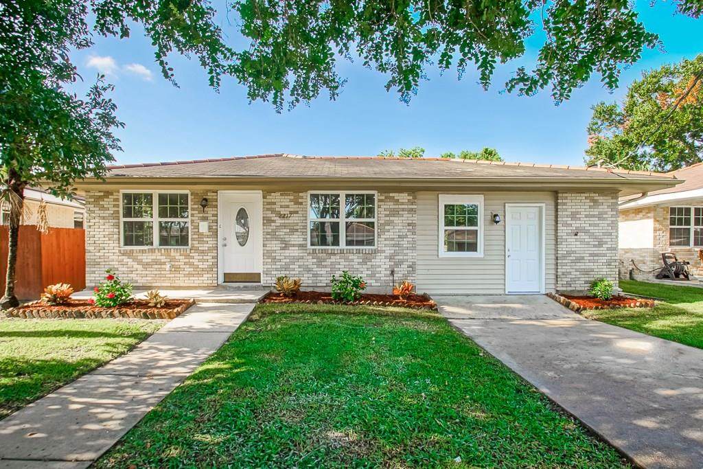 2217 31ST Court - Photo 1