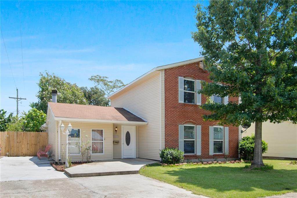 809 Oakwood Drive - Photo 1