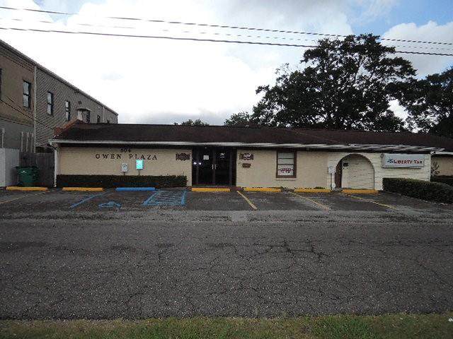 804 Causeway Boulevard - Photo 1