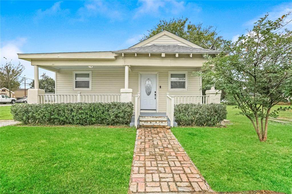 1306 Causeway Boulevard - Photo 1