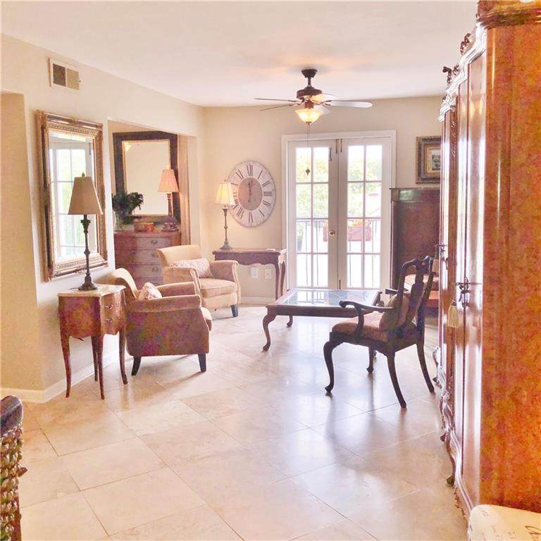 3625 St Charles Avenue - Photo 1