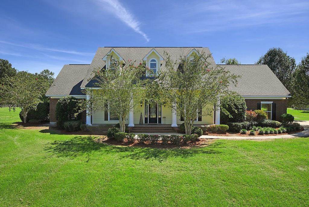 39174 Forest Hills Drive - Photo 1