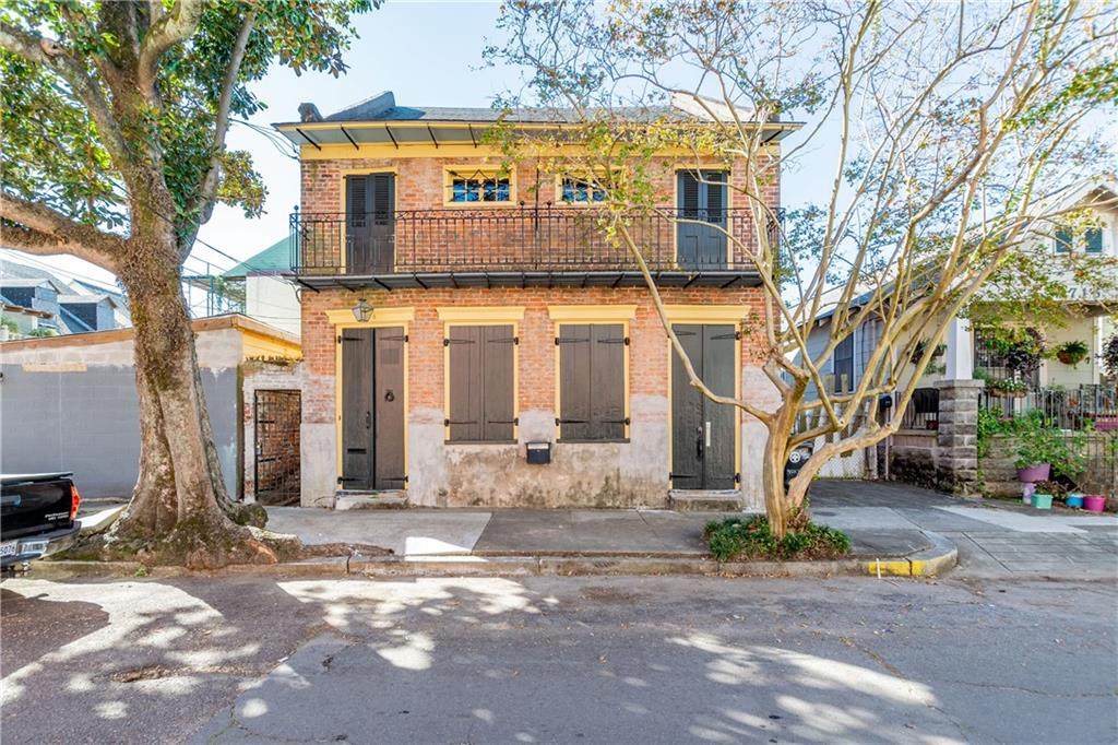 2718 Chartres Street - Photo 1