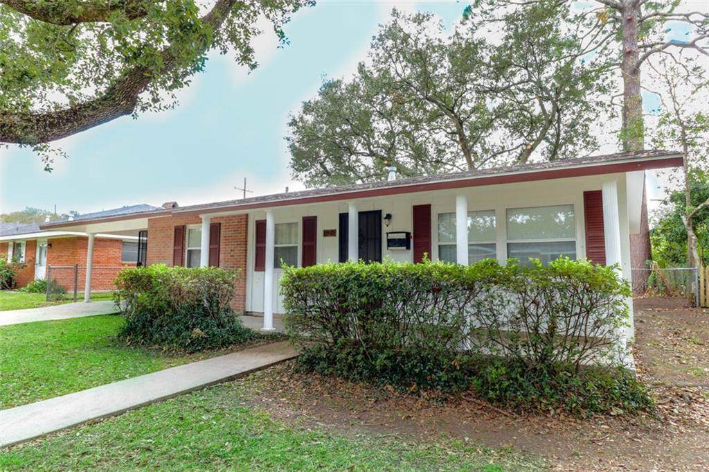 524 Melrose Drive - Photo 1