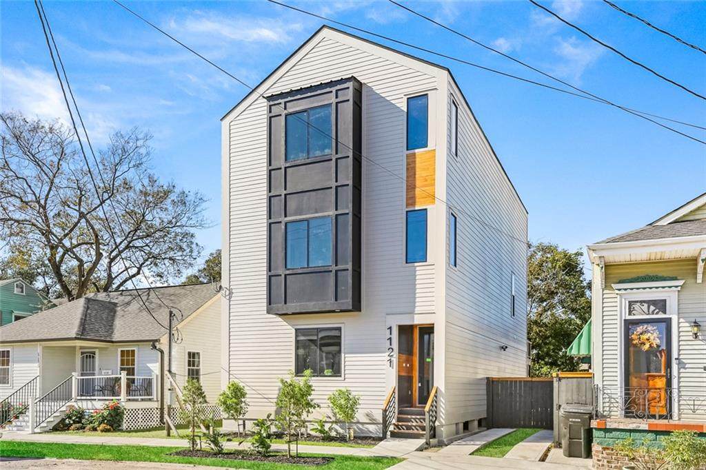1121 Derbigny Street - Photo 1