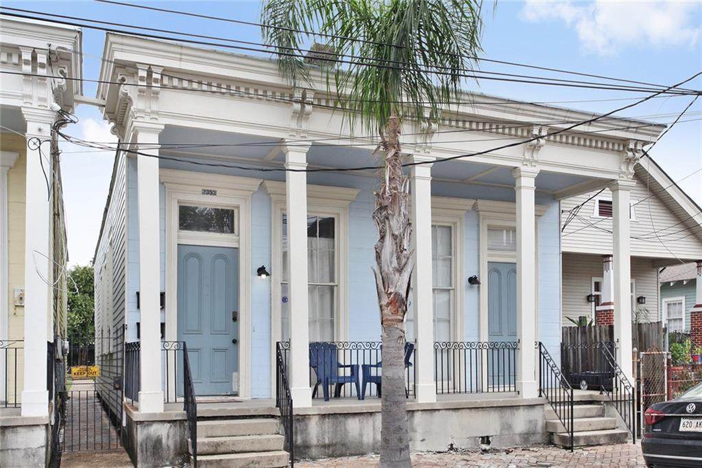 2355 Laurel Street - Photo 1