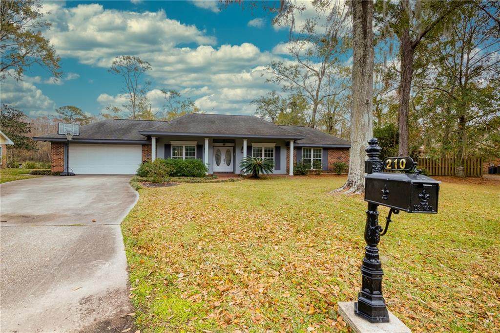 210 Pearl Drive - Photo 1