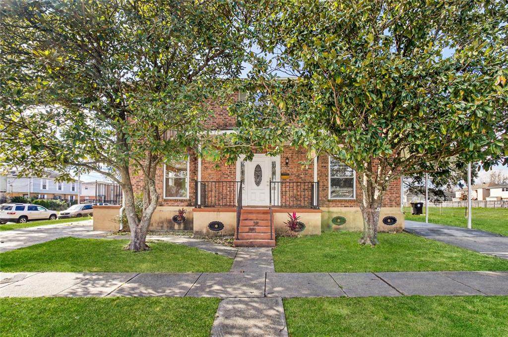 1823 25 Murl Street - Photo 1