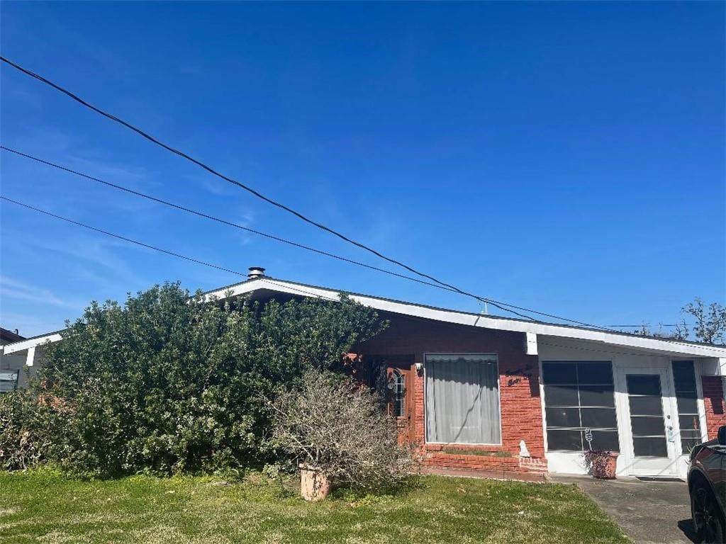 2641 Cardinal Drive - Photo 1
