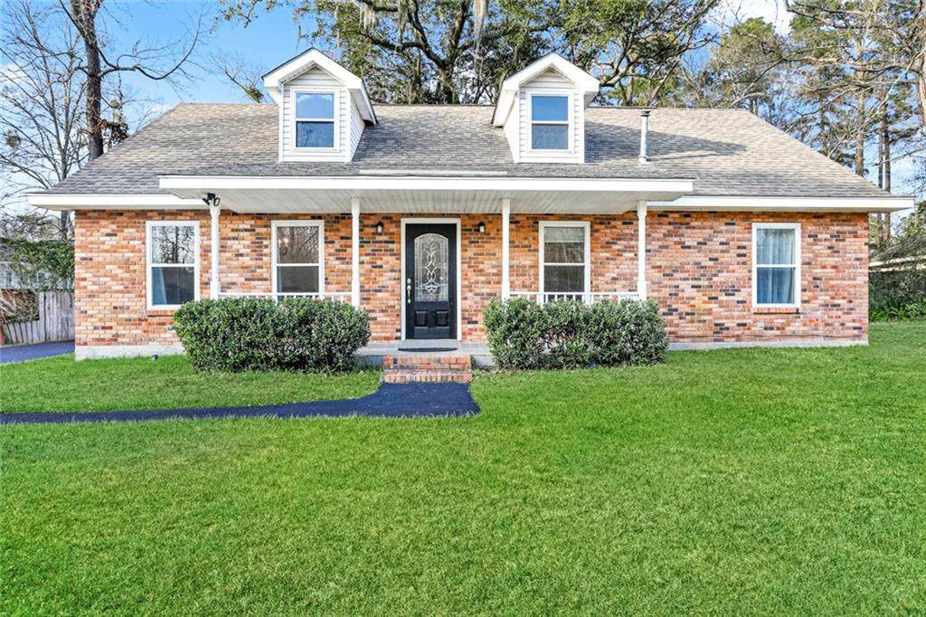 203 Willow Circle - Photo 1