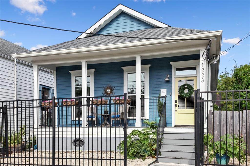 1223 Touro Street - Photo 1