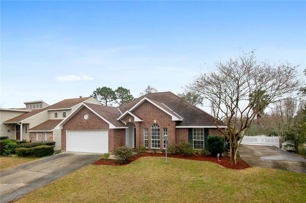 119 Pebble Beach Drive - Photo 1