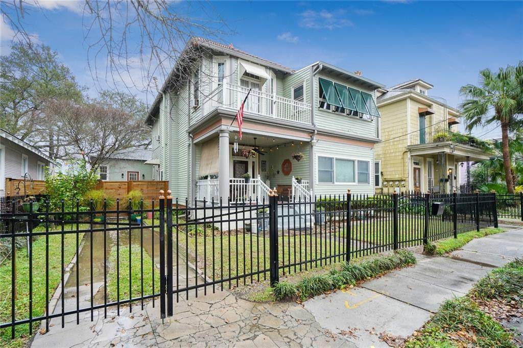 8223 Plum Street - Photo 1