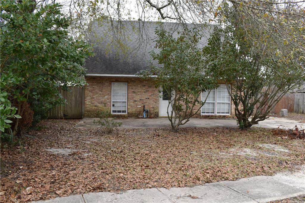 2911 Camellia Drive - Photo 1