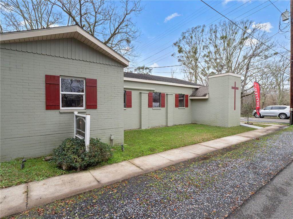 501 Cedar Street - Photo 1