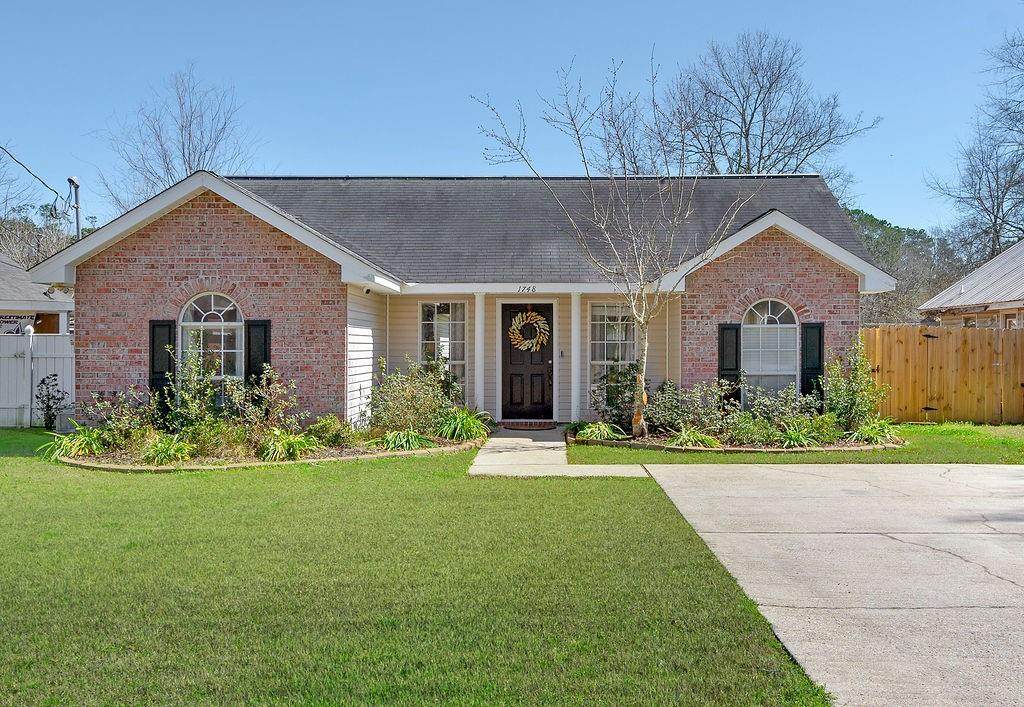 1748 Nellie Drive - Photo 1