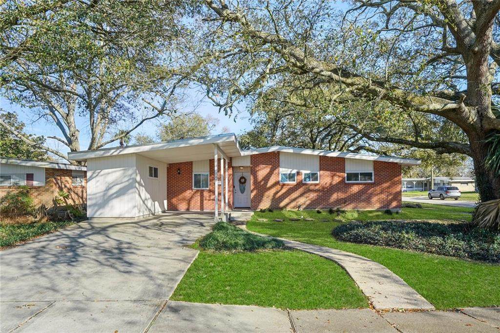 705 Lynnette Drive - Photo 1