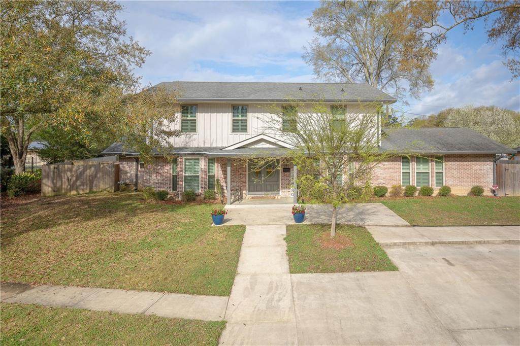 131 College Drive - Photo 1