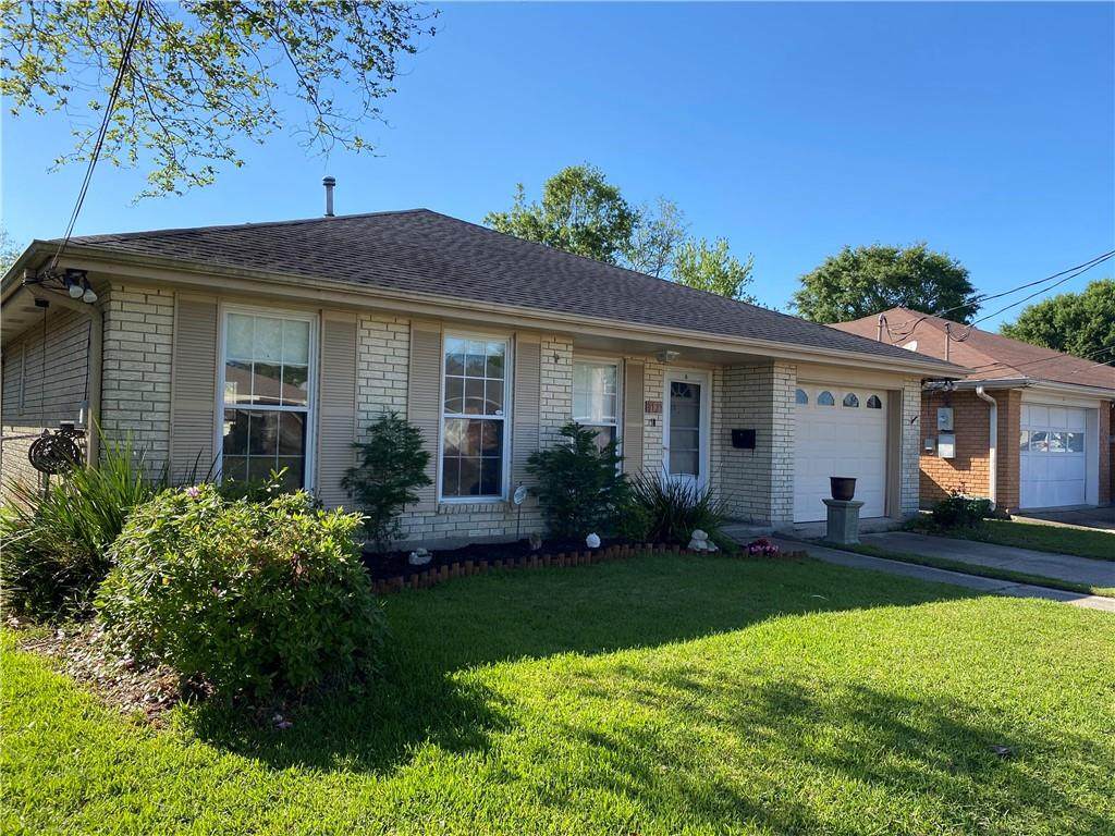 812 Oaklawn Drive - Photo 1