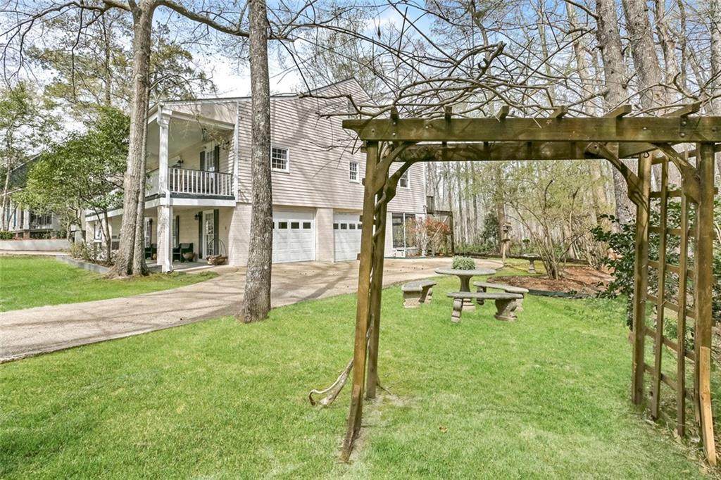 418 Magnolia Lane - Photo 1