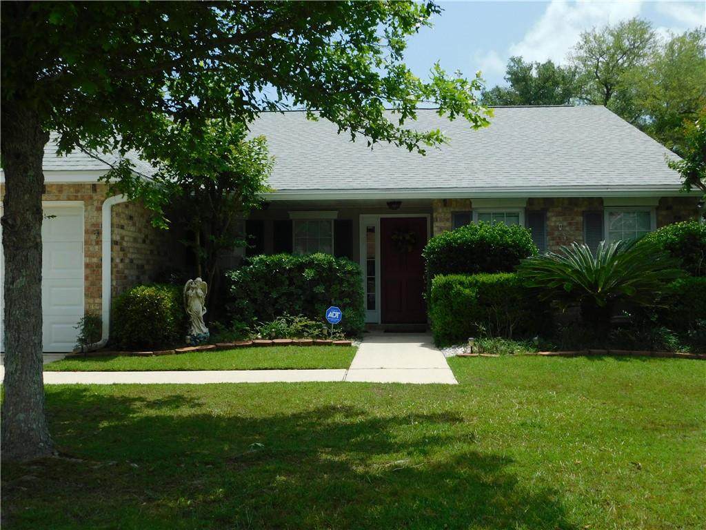 1019 Sterling Oaks Boulevard - Photo 1