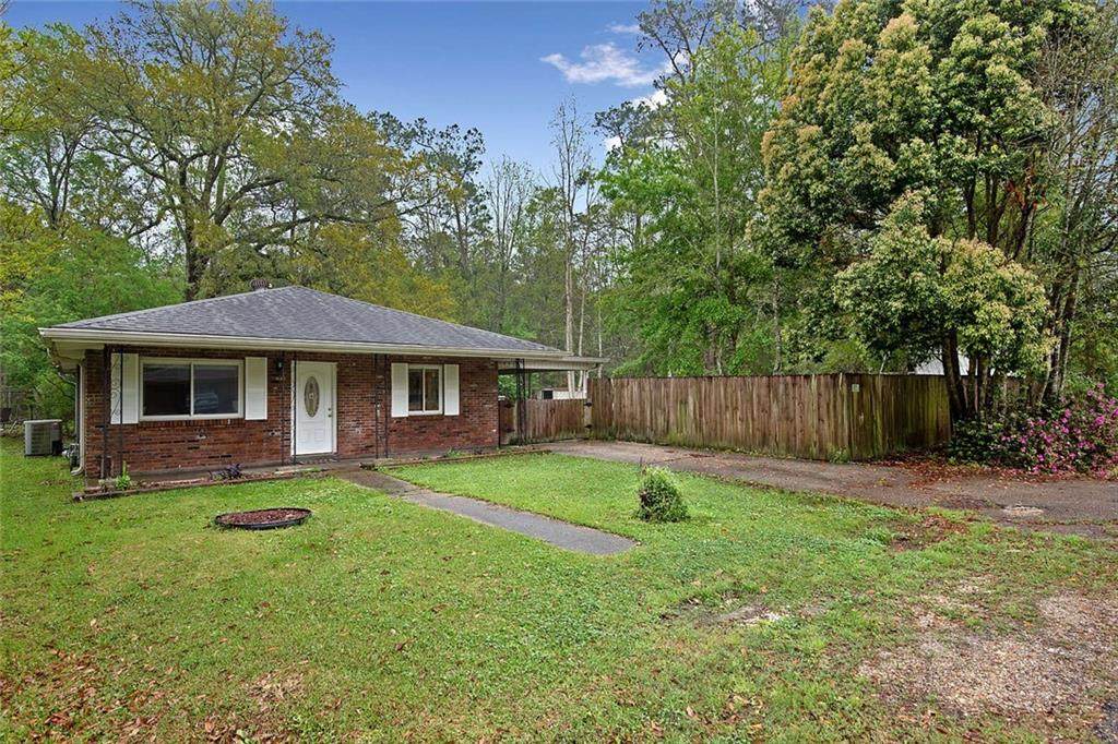 418 Edgewood Drive - Photo 1