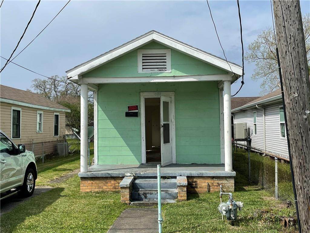 420 Avenue F Street - Photo 1