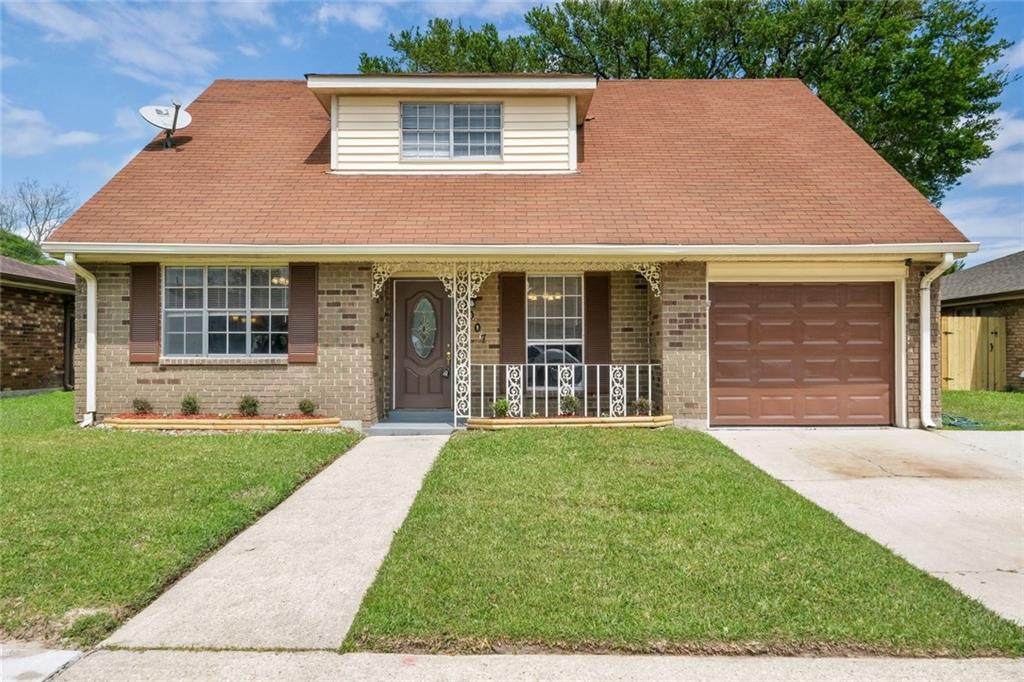 8007 Sandy Cove Drive - Photo 1