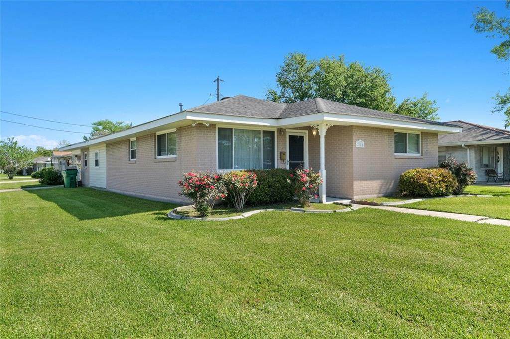 258 Willow Drive - Photo 1