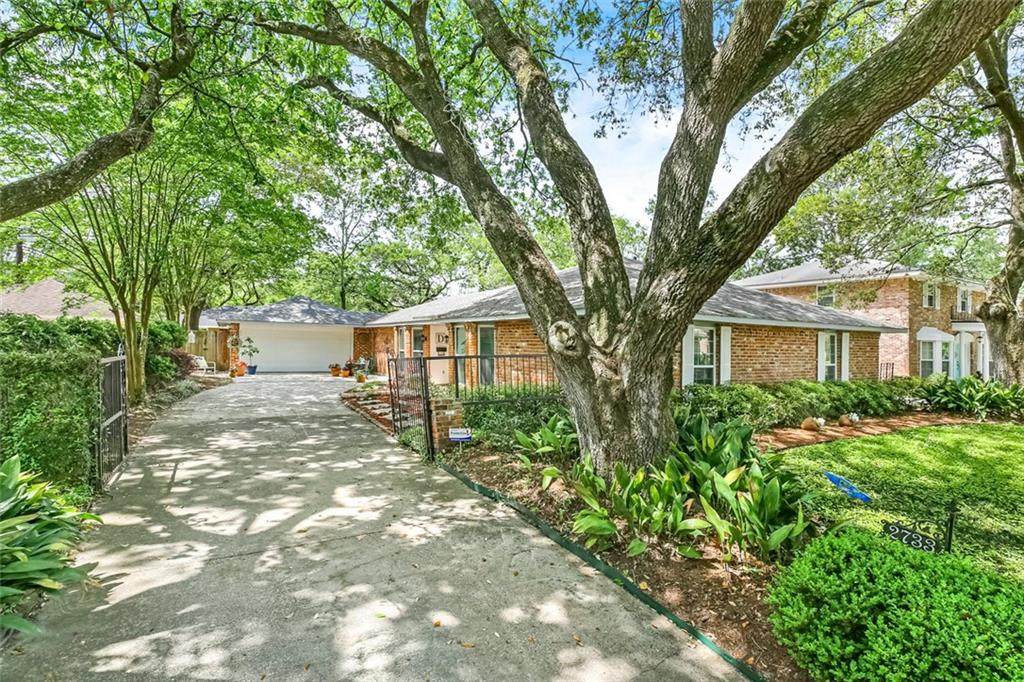2733 Hudson Place - Photo 1