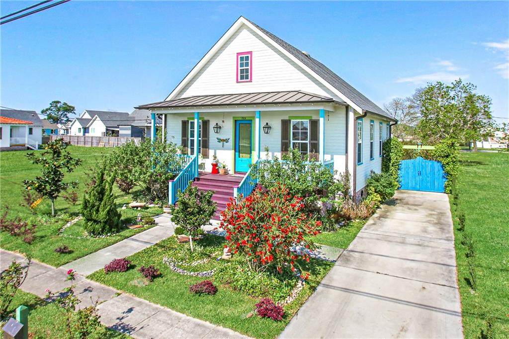 1904 Benjamin Street - Photo 1