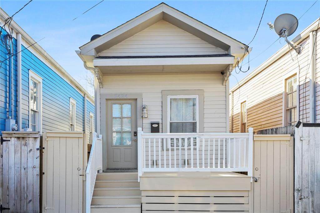 2424 St Philip Street - Photo 1