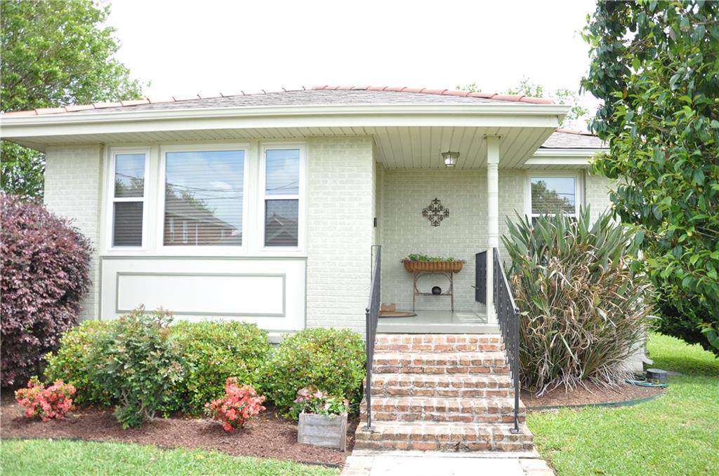 1117 Green Street - Photo 1
