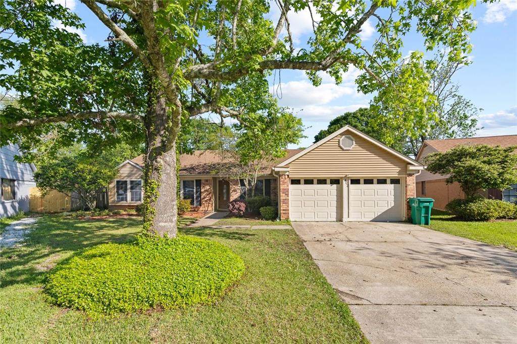 402 Lake Catahoula Court - Photo 1