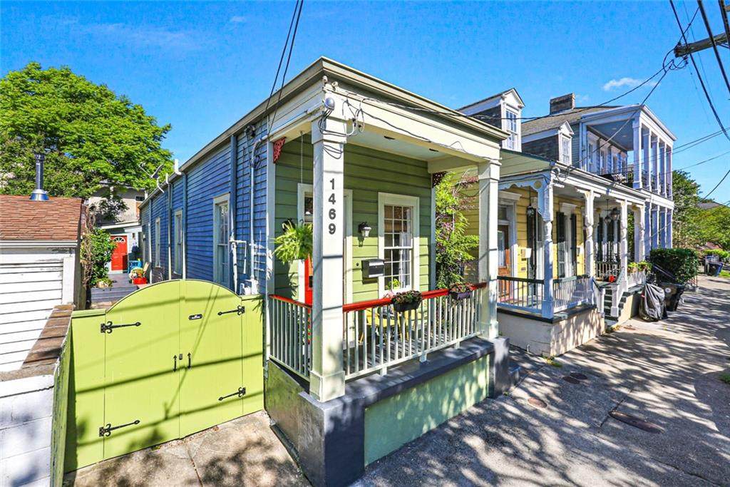 1469 Annunciation Street - Photo 1