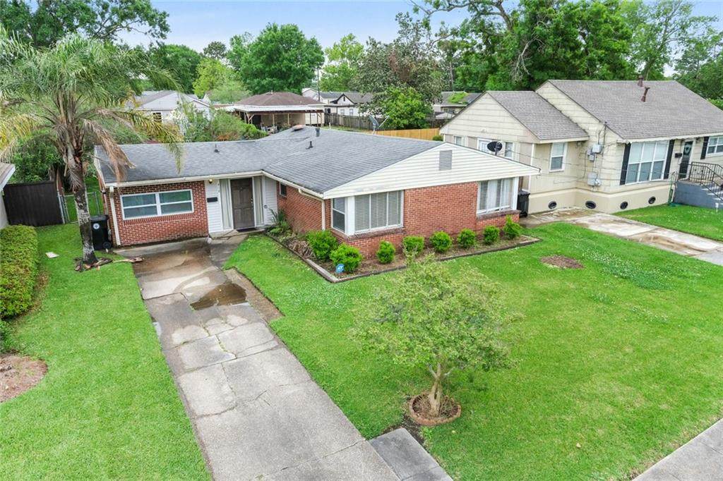 418 River Oaks Drive - Photo 1