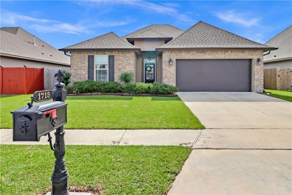 1713 Pinecrest Drive - Photo 1