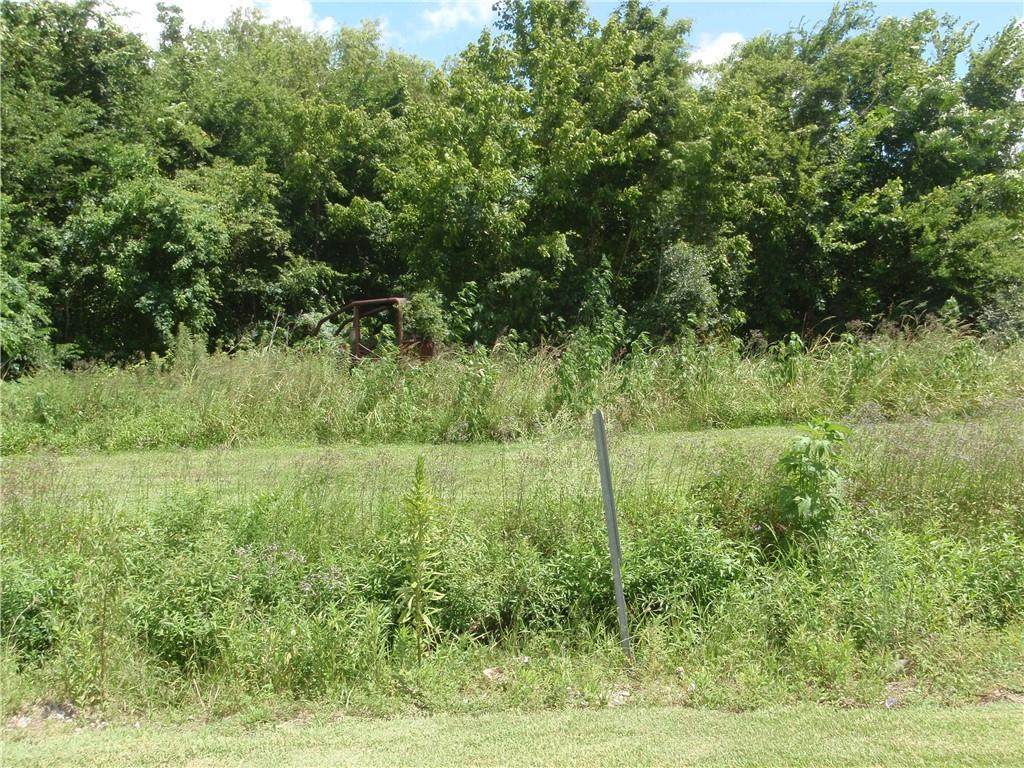 Airline Hwy/Reserve Canal Highway - Photo 1