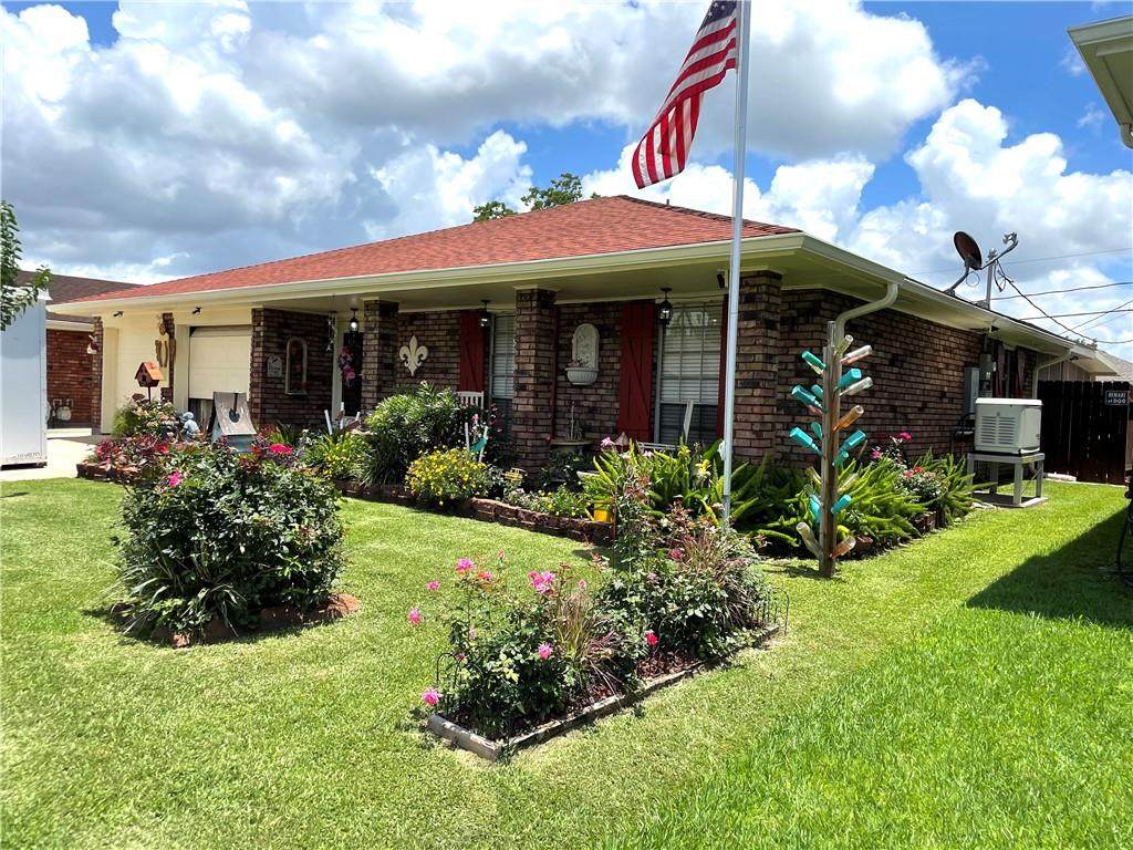 295 Cottonwood Drive - Photo 1