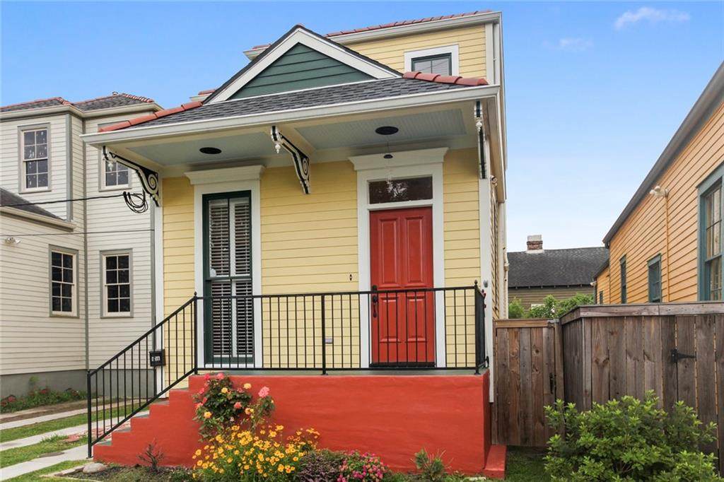 636 Lizardi Street - Photo 1