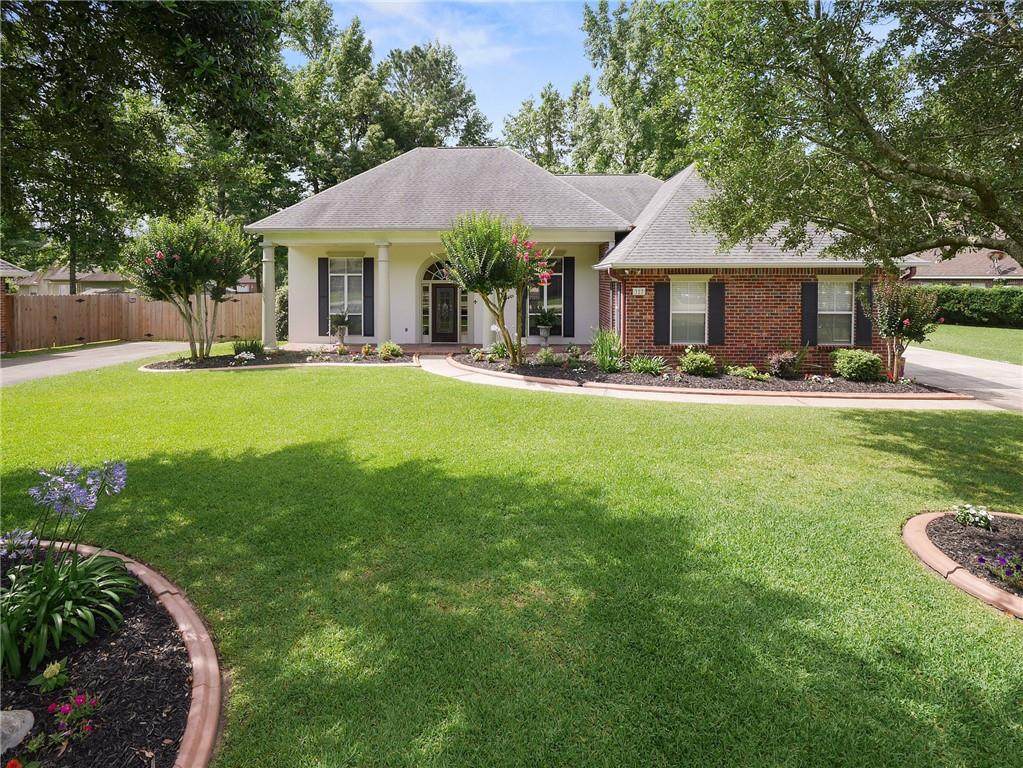 327 Kirkwood Drive - Photo 1