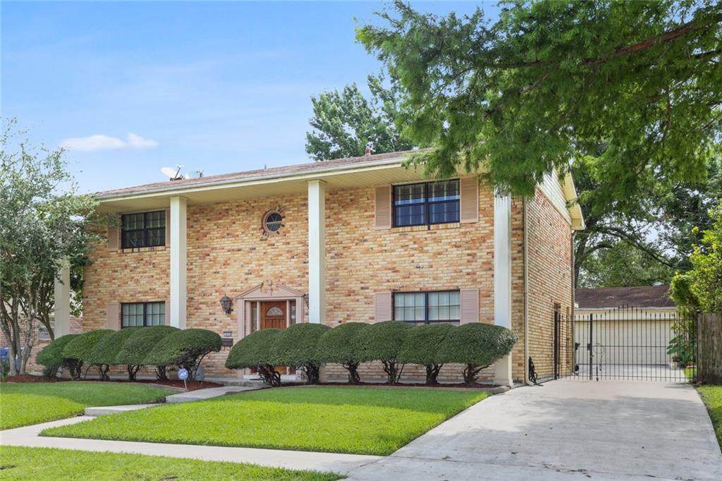 3850 Pin Oak Avenue - Photo 1