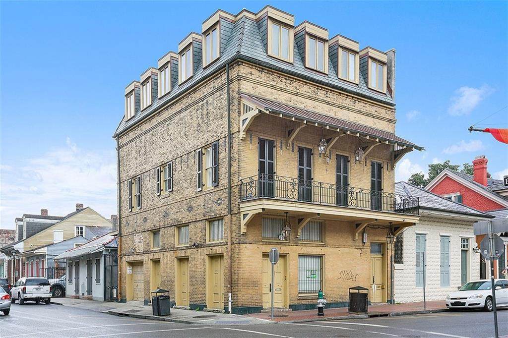 937 St Louis Street - Photo 1
