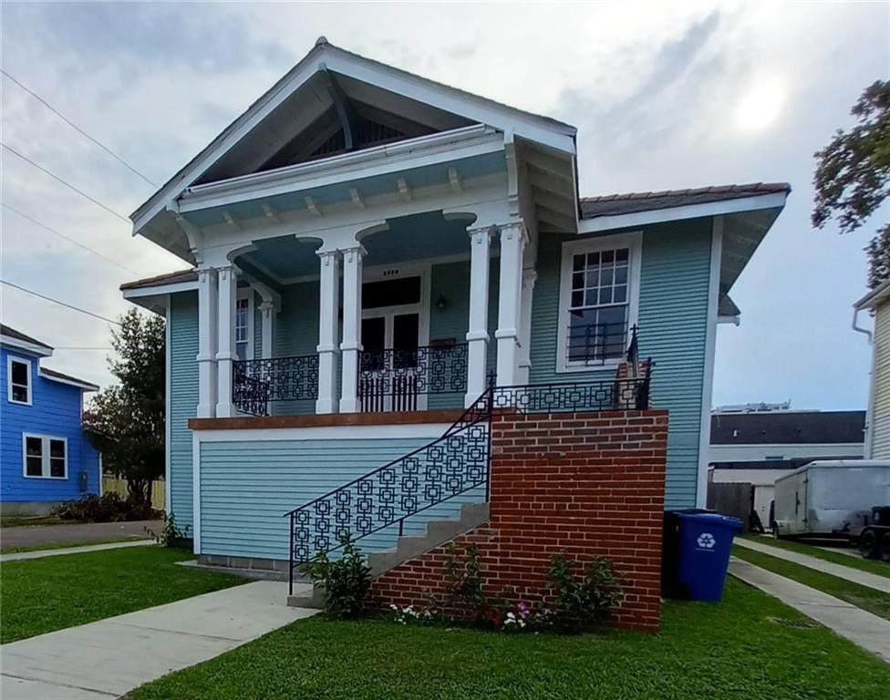 2600 Marengo Street - Photo 1