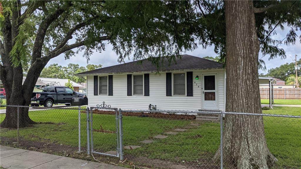 870 Oak Street - Photo 1