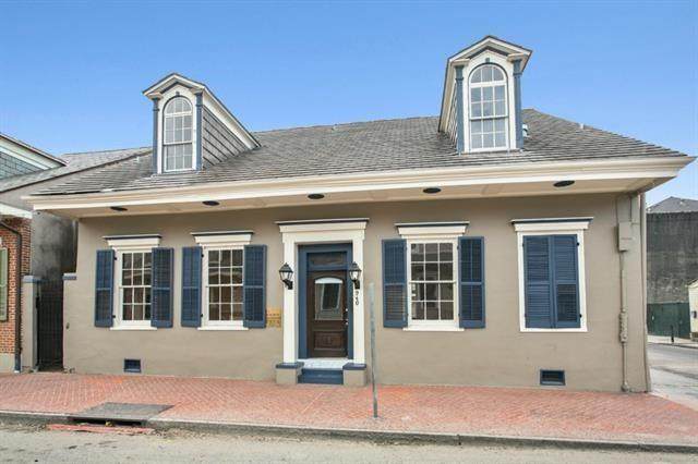 940 Orleans Avenue - Photo 1