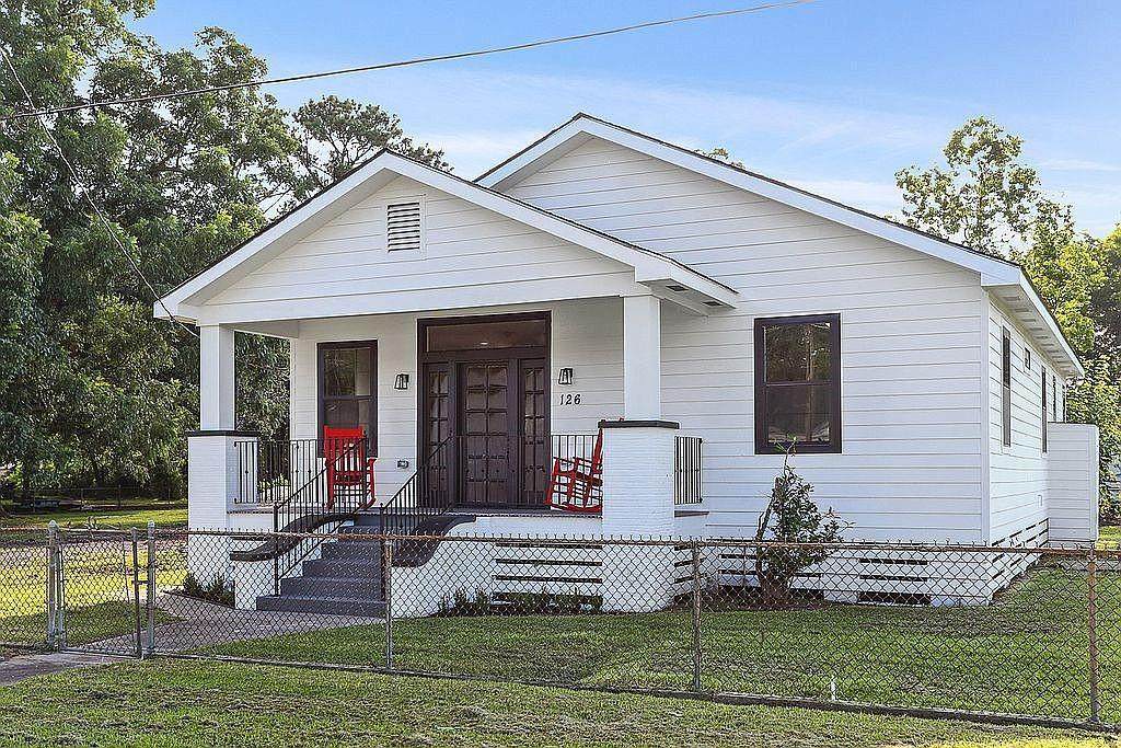 126 17TH Street - Photo 1