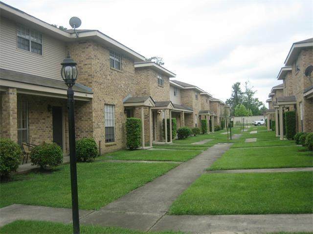 126 Lakewood Drive - Photo 1